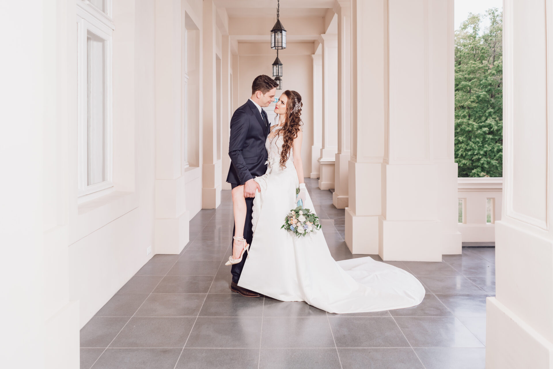 Esküvői fotózás a Károlyi-kastélyban - AdamTamas Photography